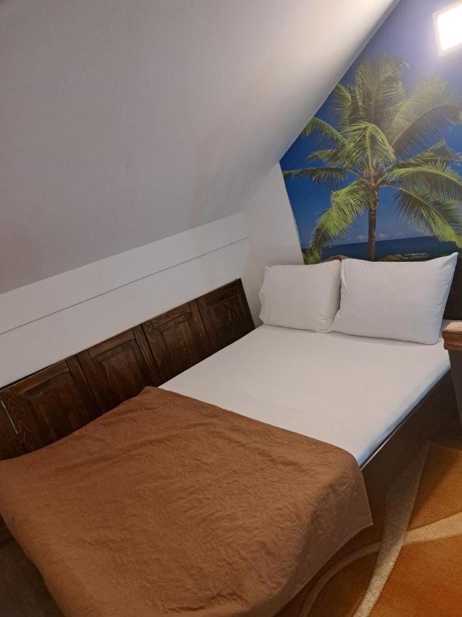 Apartmani Mia Vuksanovic เซทินเจ ภายนอก รูปภาพ