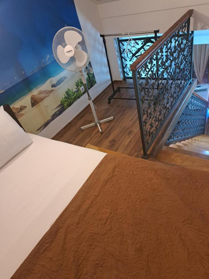 Apartmani Mia Vuksanovic เซทินเจ ภายนอก รูปภาพ